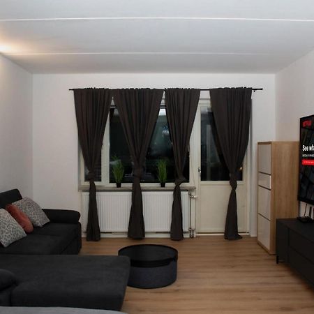 Entire Apartment Malmo 2 Bedrooms-Tv Lounge-Balcony Екстер'єр фото