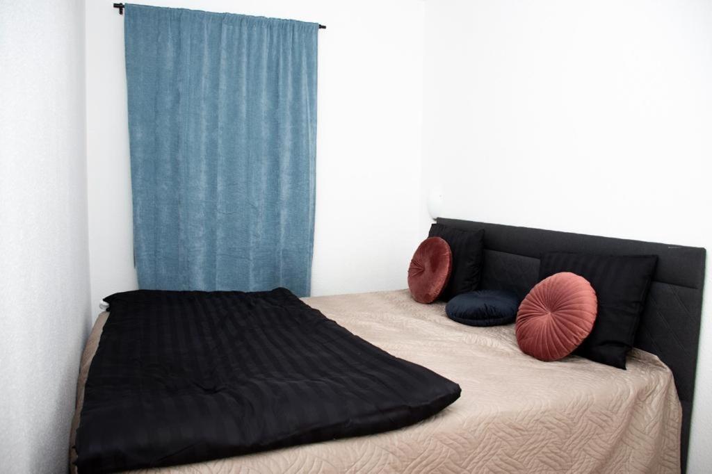Entire Apartment Malmo 2 Bedrooms-Tv Lounge-Balcony Екстер'єр фото