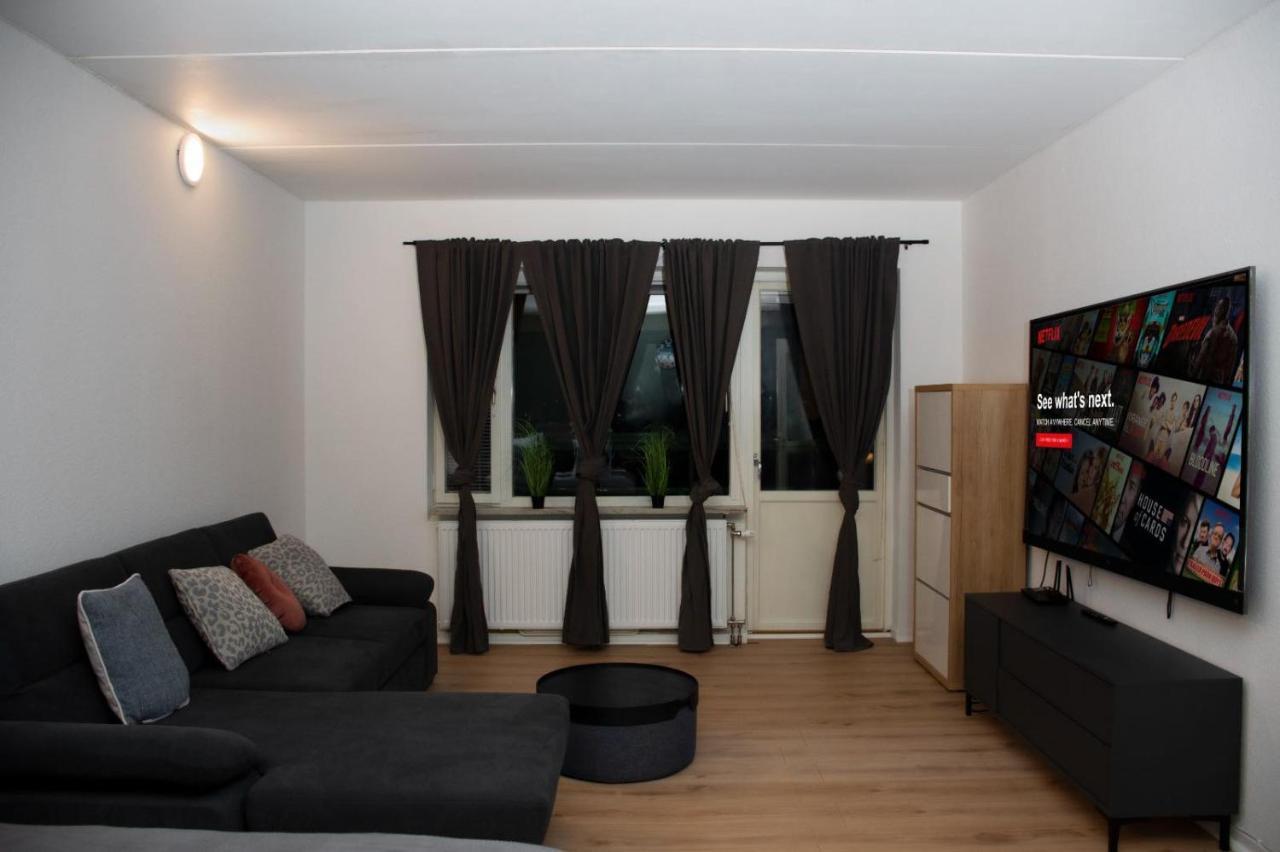 Entire Apartment Malmo 2 Bedrooms-Tv Lounge-Balcony Екстер'єр фото